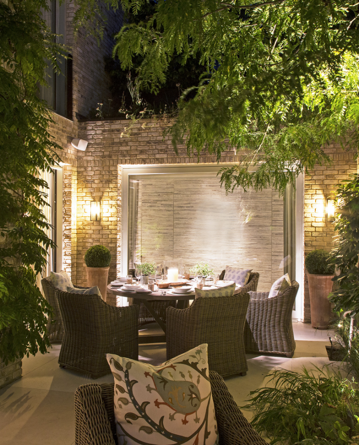 Alfresco dining John Cullen Lighting garden design by Osada Design