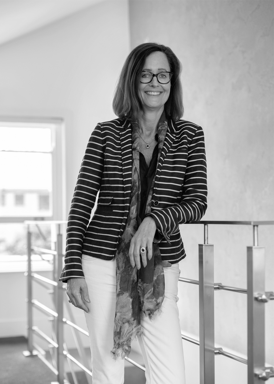 Sarah Roberts Headshot, Marketing Director at John Cullen Lighting