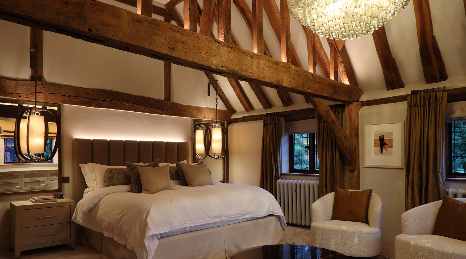 BEDROOM WITH BEAMS image