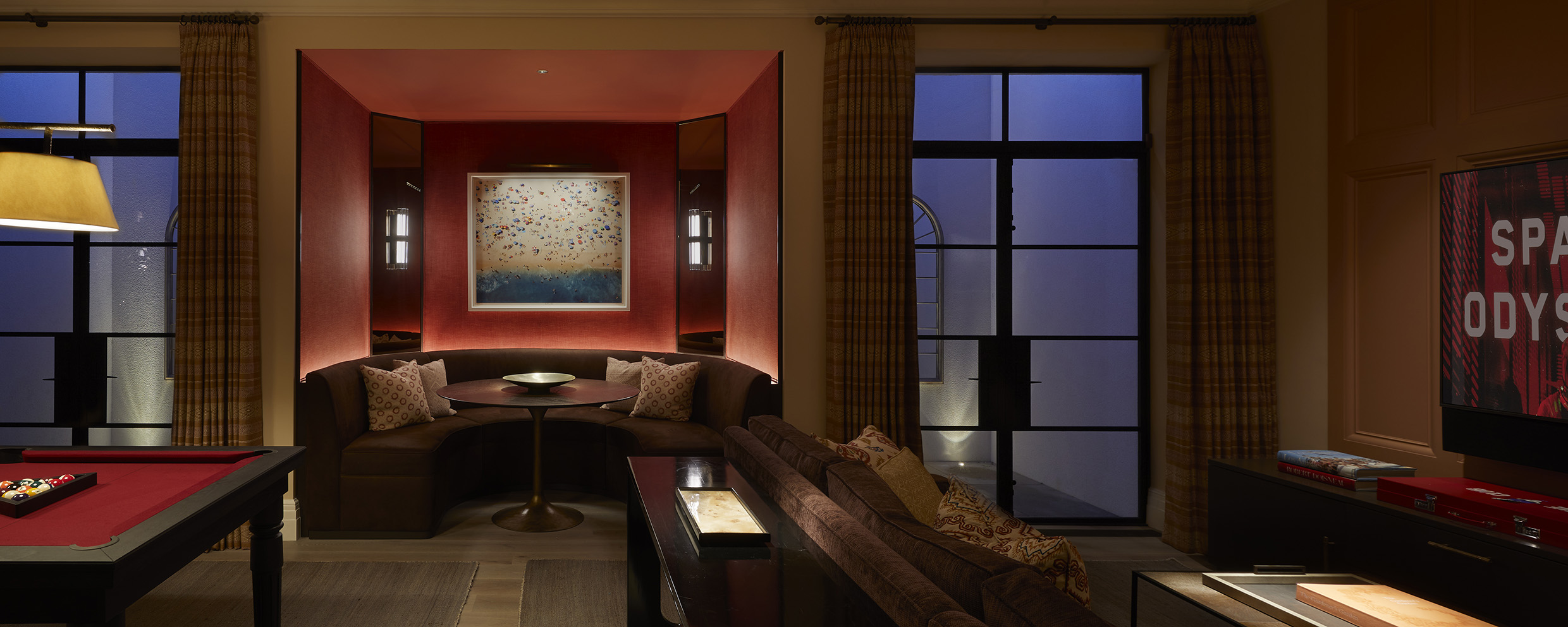 TV SNOOKER AND GAMES ROOM image