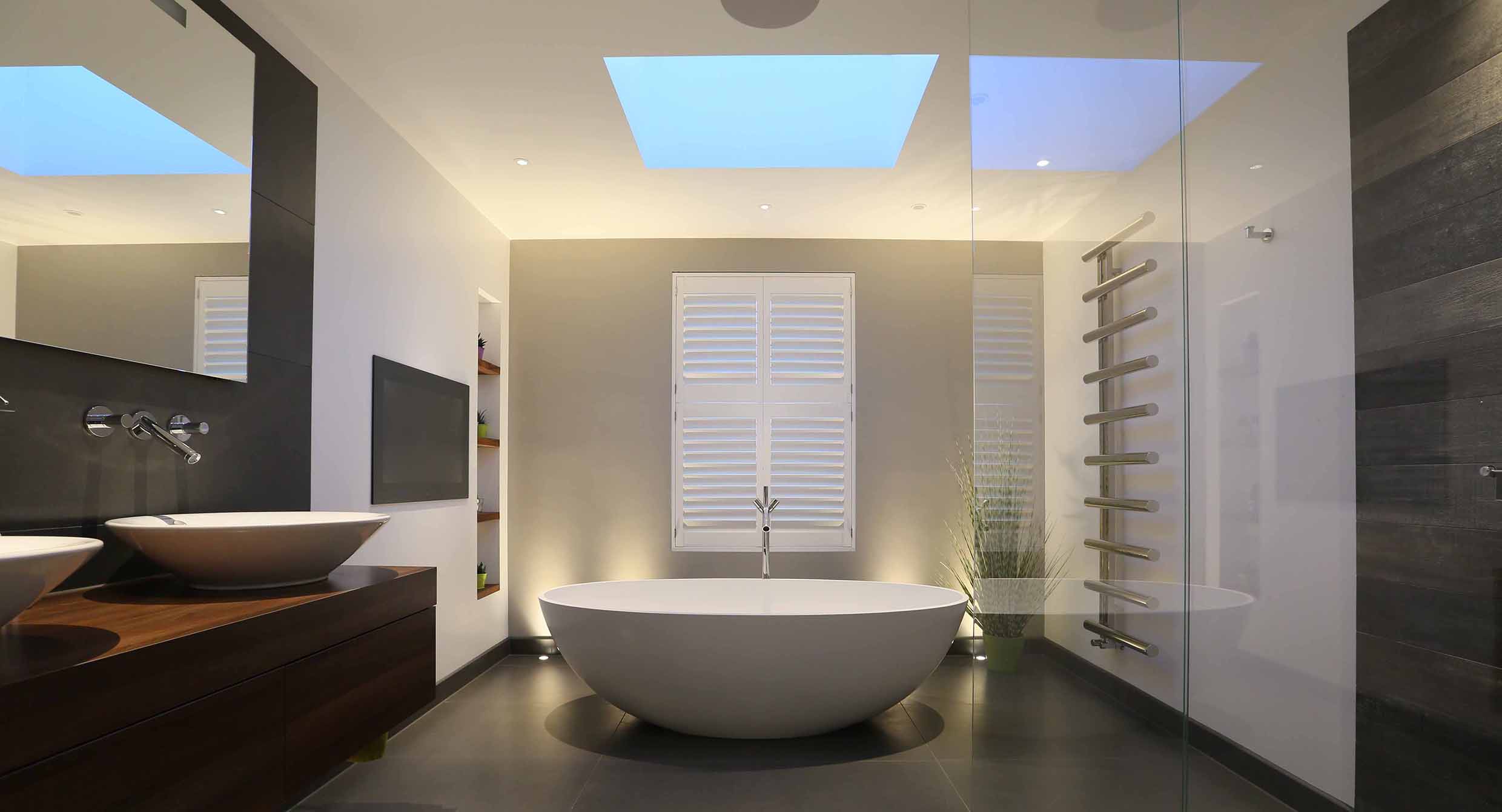 CONTEMPORARY BATHROOM LIGHTING image