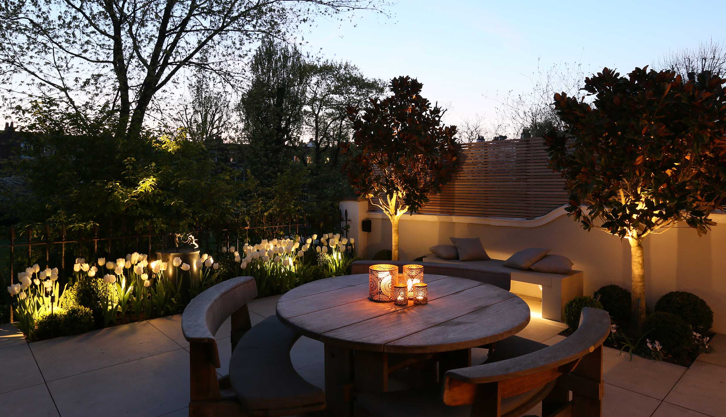 COURTYARD GARDEN image