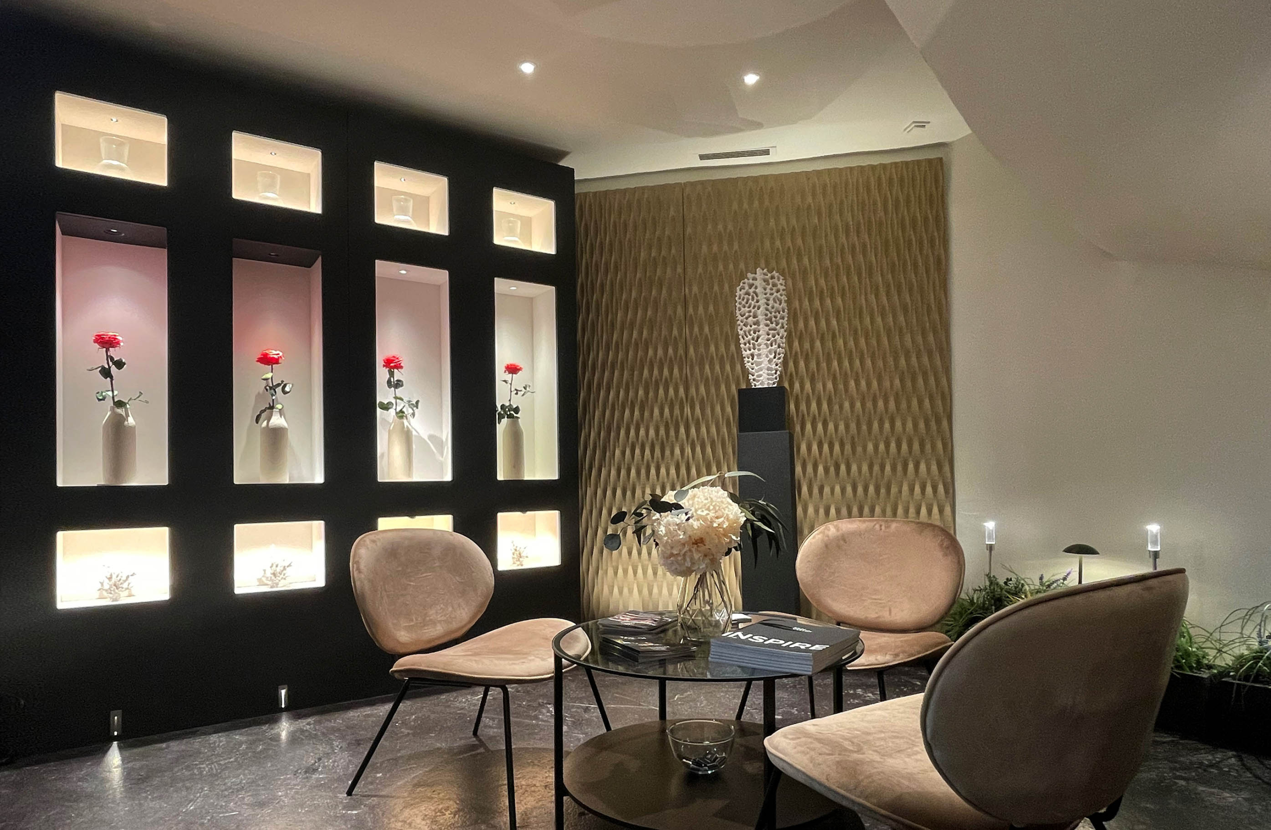 lighting pod at the Paris showroom with different lighting effects