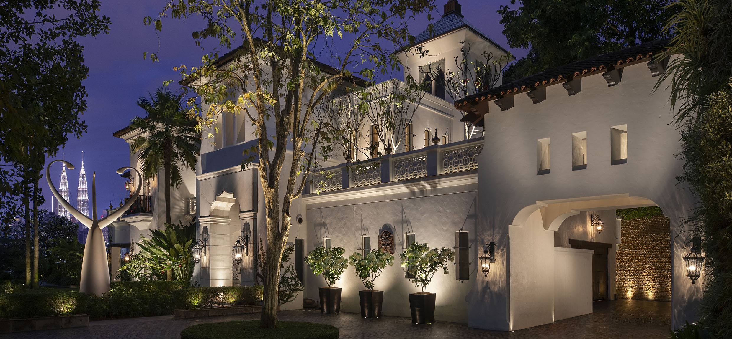 VILLA FACADE LIGHTING image