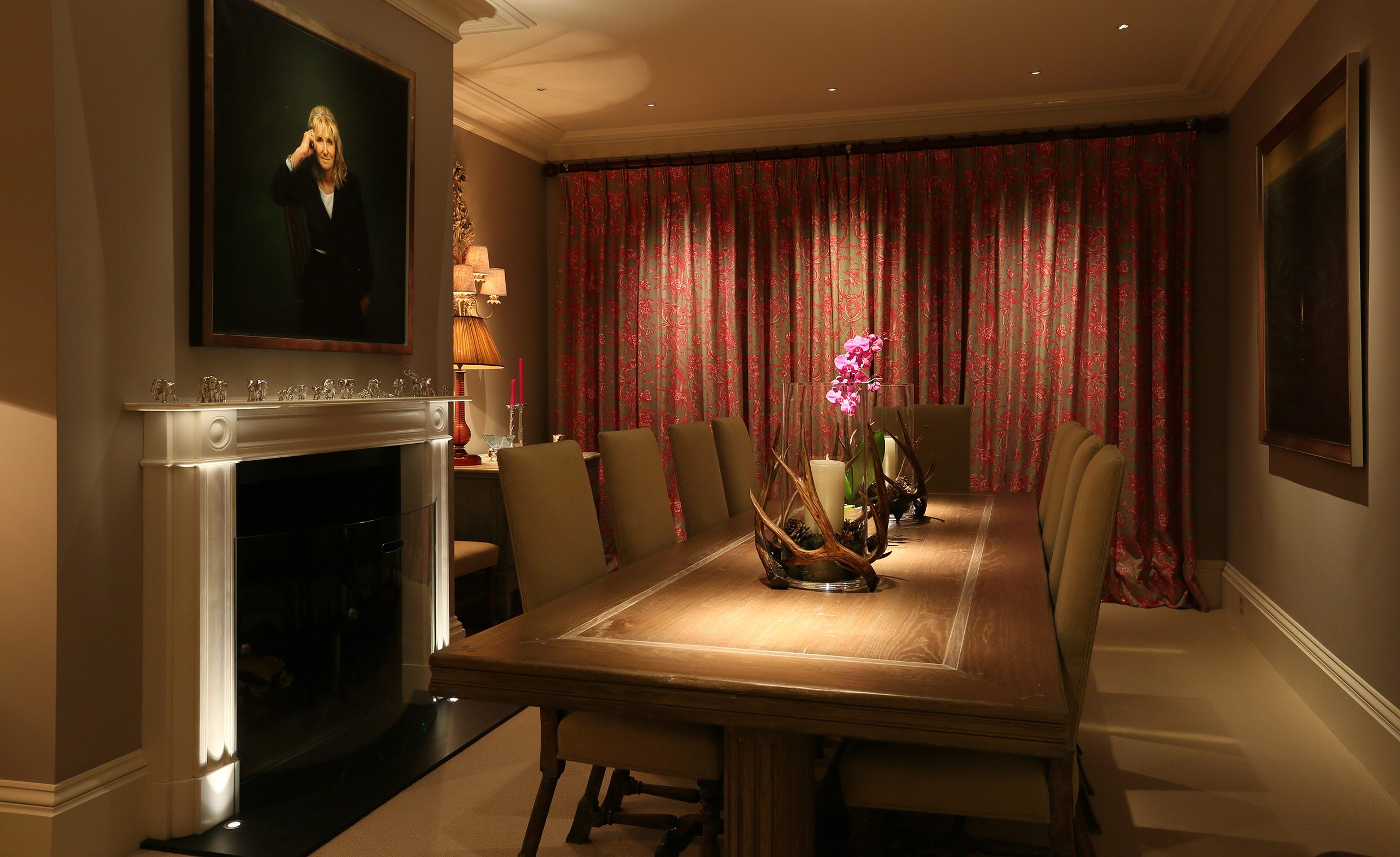 TRADITIONAL COUNTRY DINING ROOM image