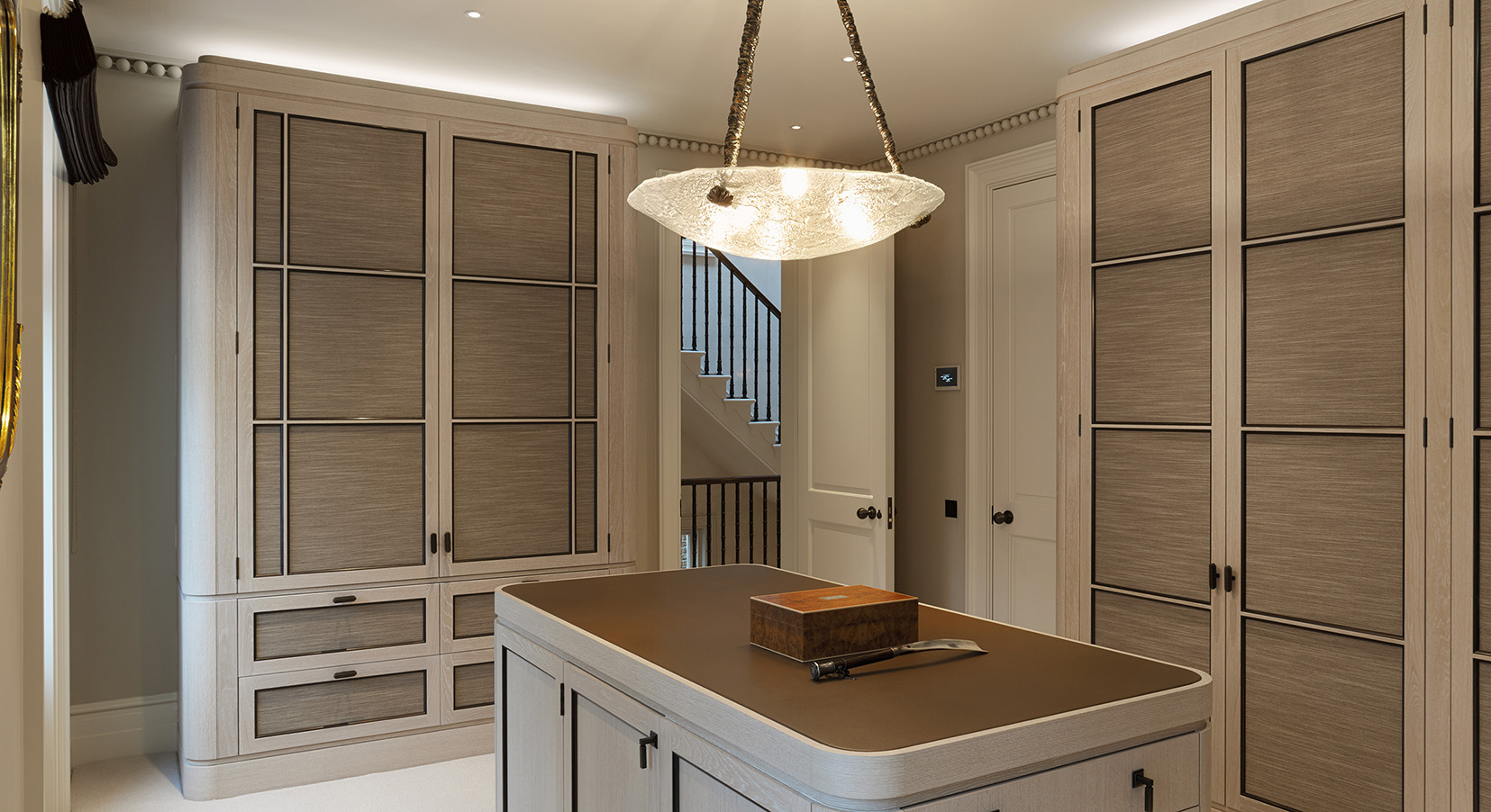 uplight above cupboards in dressing room