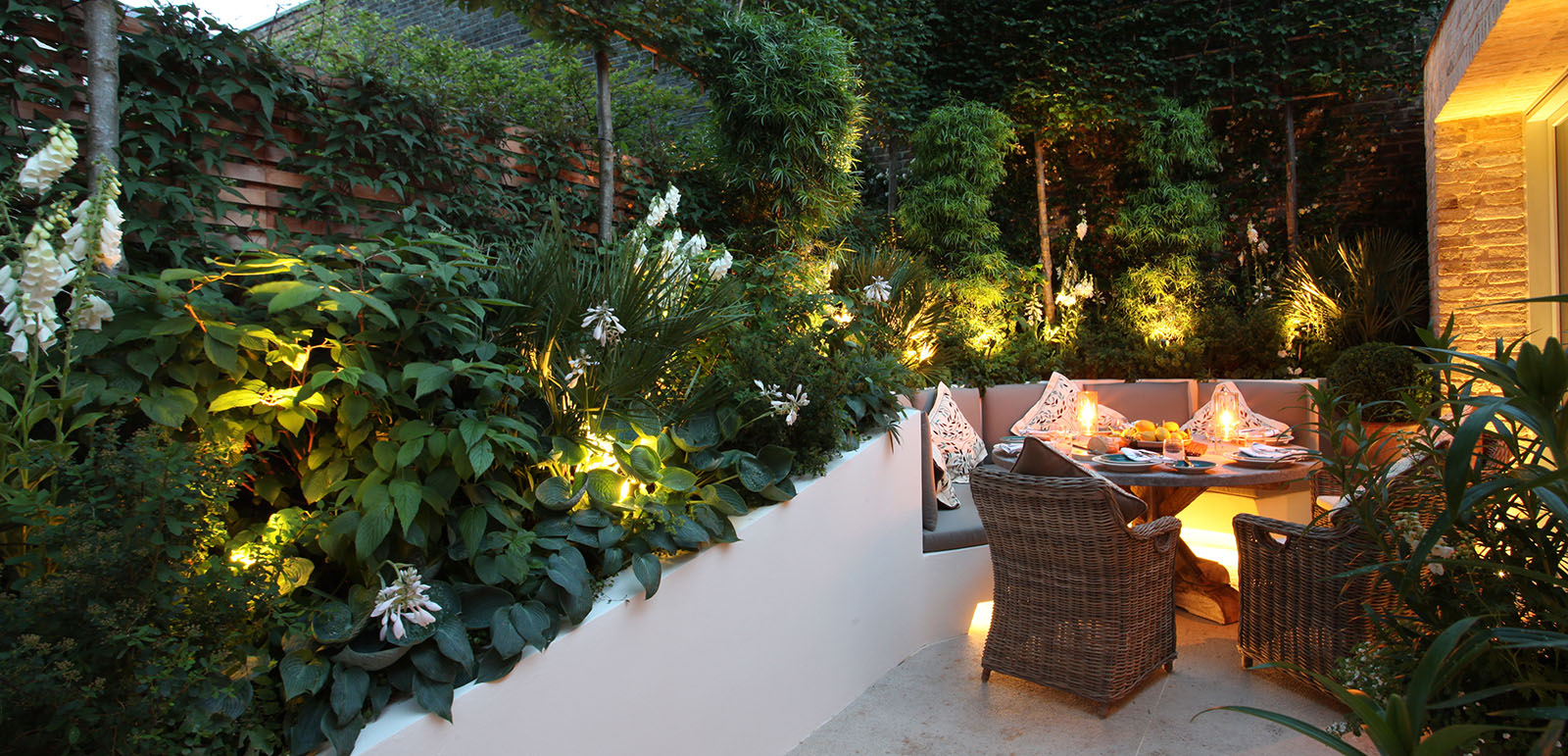ALFRESCO DINING image